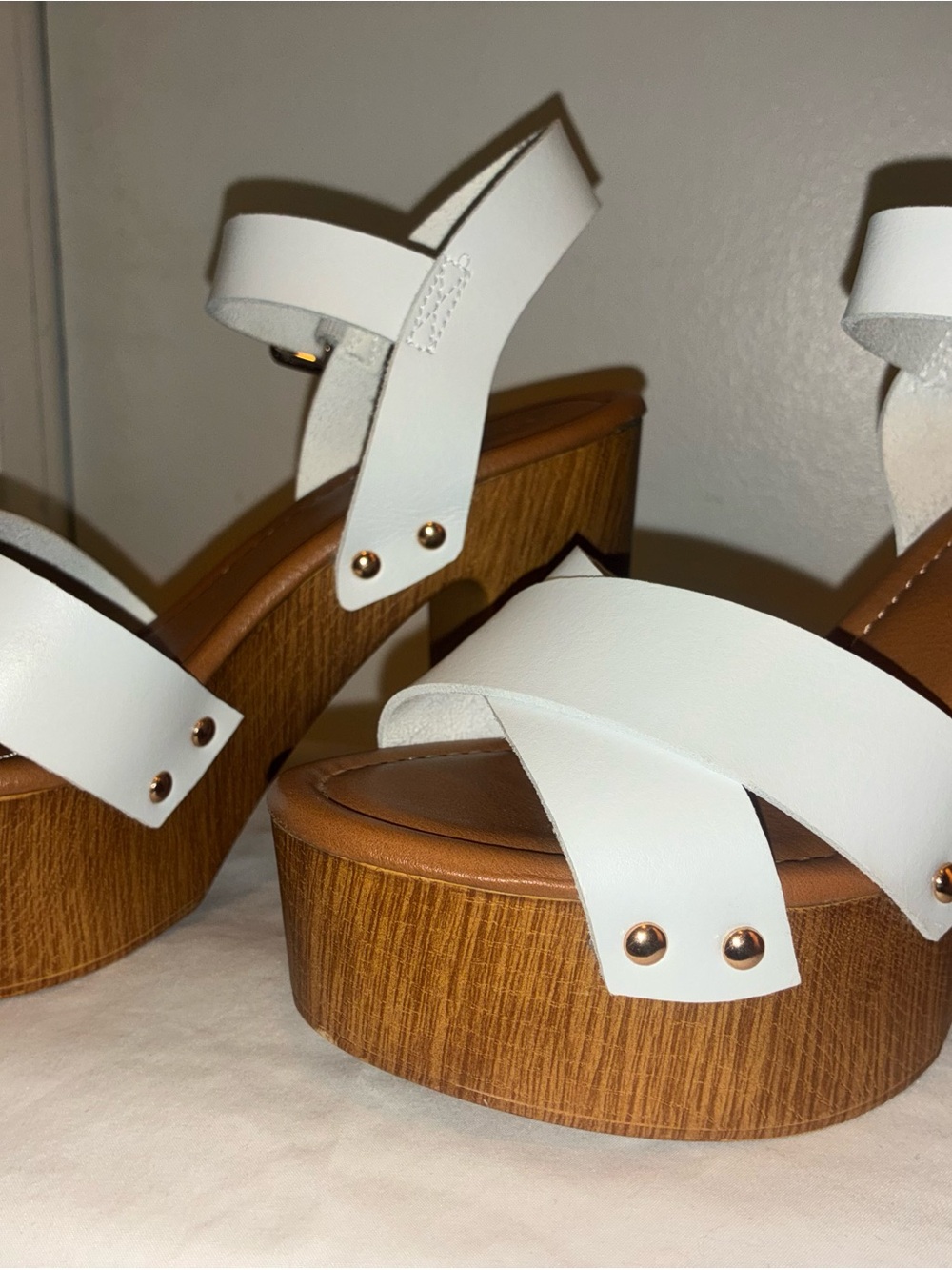 Limelight White Cross-Front Ankle Strap Sandals - Picture 2 of 4